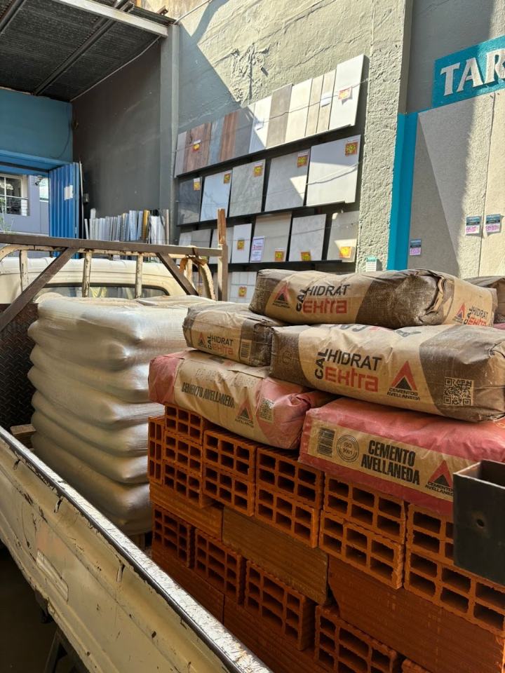 Cemento y ladrillos · Materiales Echeverría, corralón en Belgrano