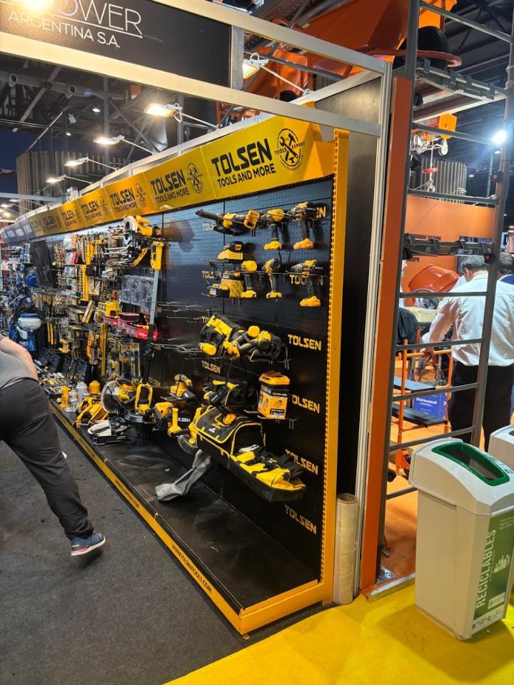 Herramientas Tolsen · Materiales Echeverría, corralón en Belgrano