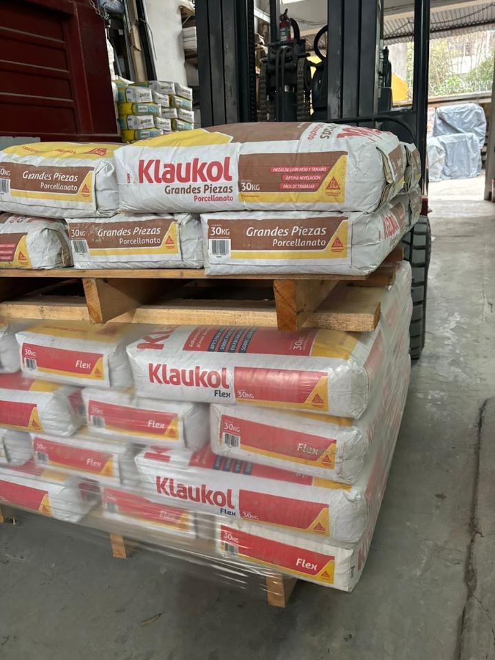 Klaukol en stock · Materiales Echeverría, corralón en Belgrano
