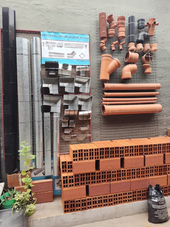 Caños y accesorios · Materiales Echeverría, corralón en Belgrano